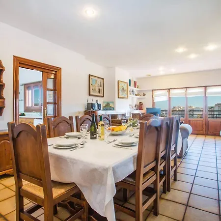 Perles - Plusholidays Villa *