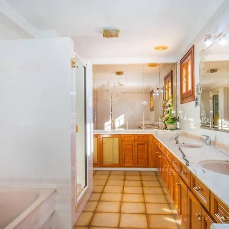 Perles - Plusholidays Villa